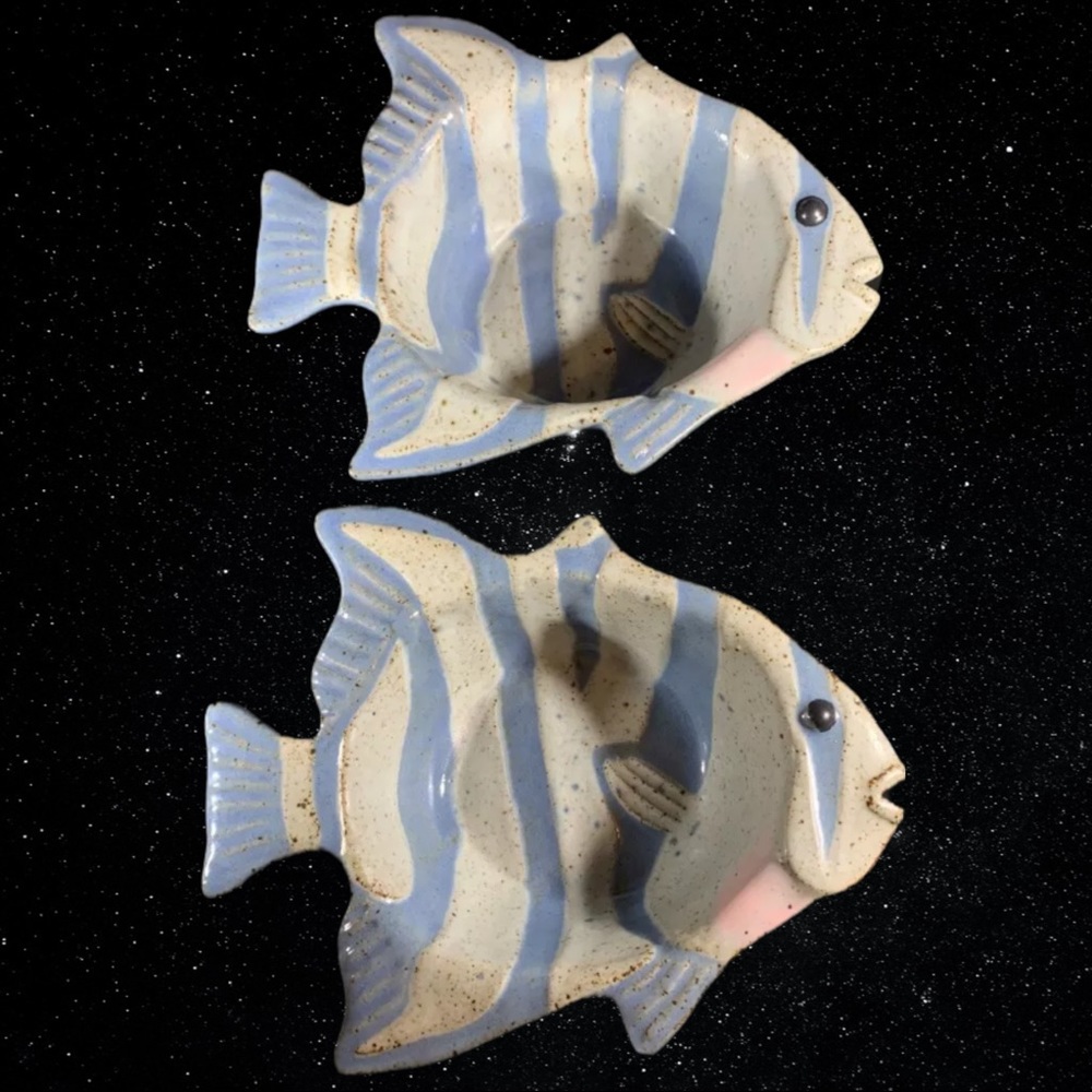 Set Of 2 Tom Chamberlain Art Pottery Studio Fish Shaped Bowl Dish Blue Gray 8.5”
